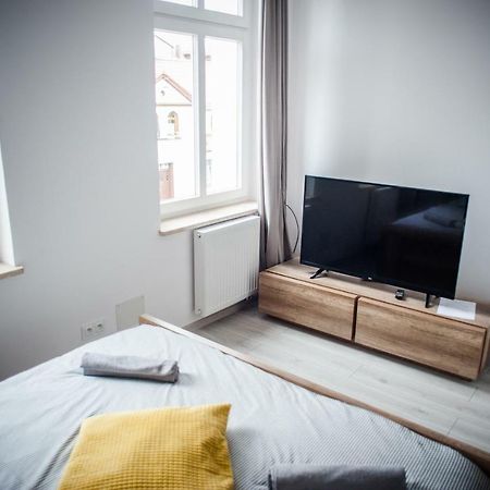 אוסטקה Ahoj Apartments מראה חיצוני תמונה