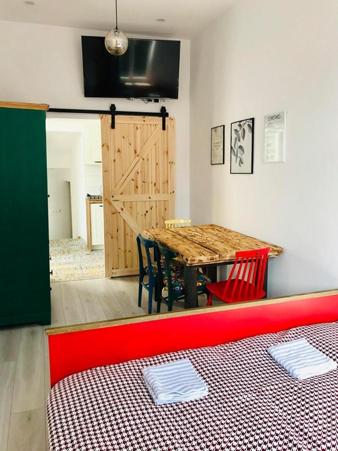 אוסטקה Ahoj Apartments מראה חיצוני תמונה