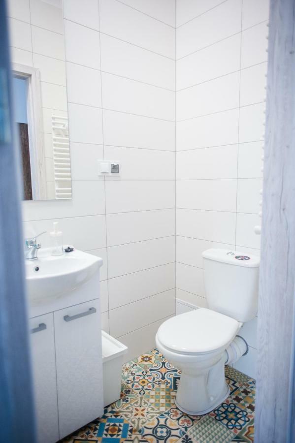אוסטקה Ahoj Apartments מראה חיצוני תמונה