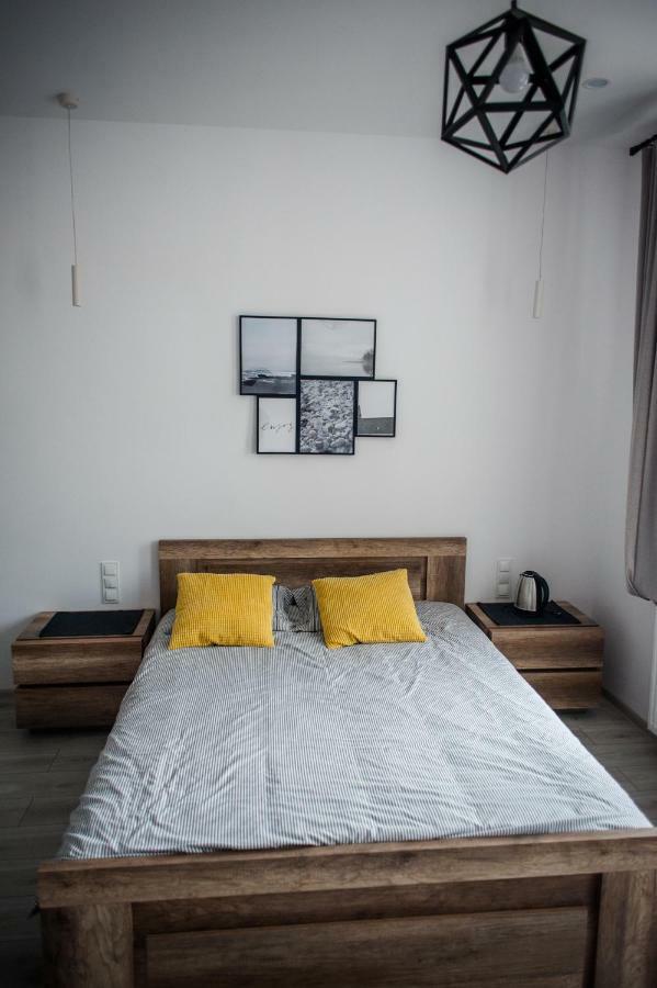 אוסטקה Ahoj Apartments מראה חיצוני תמונה
